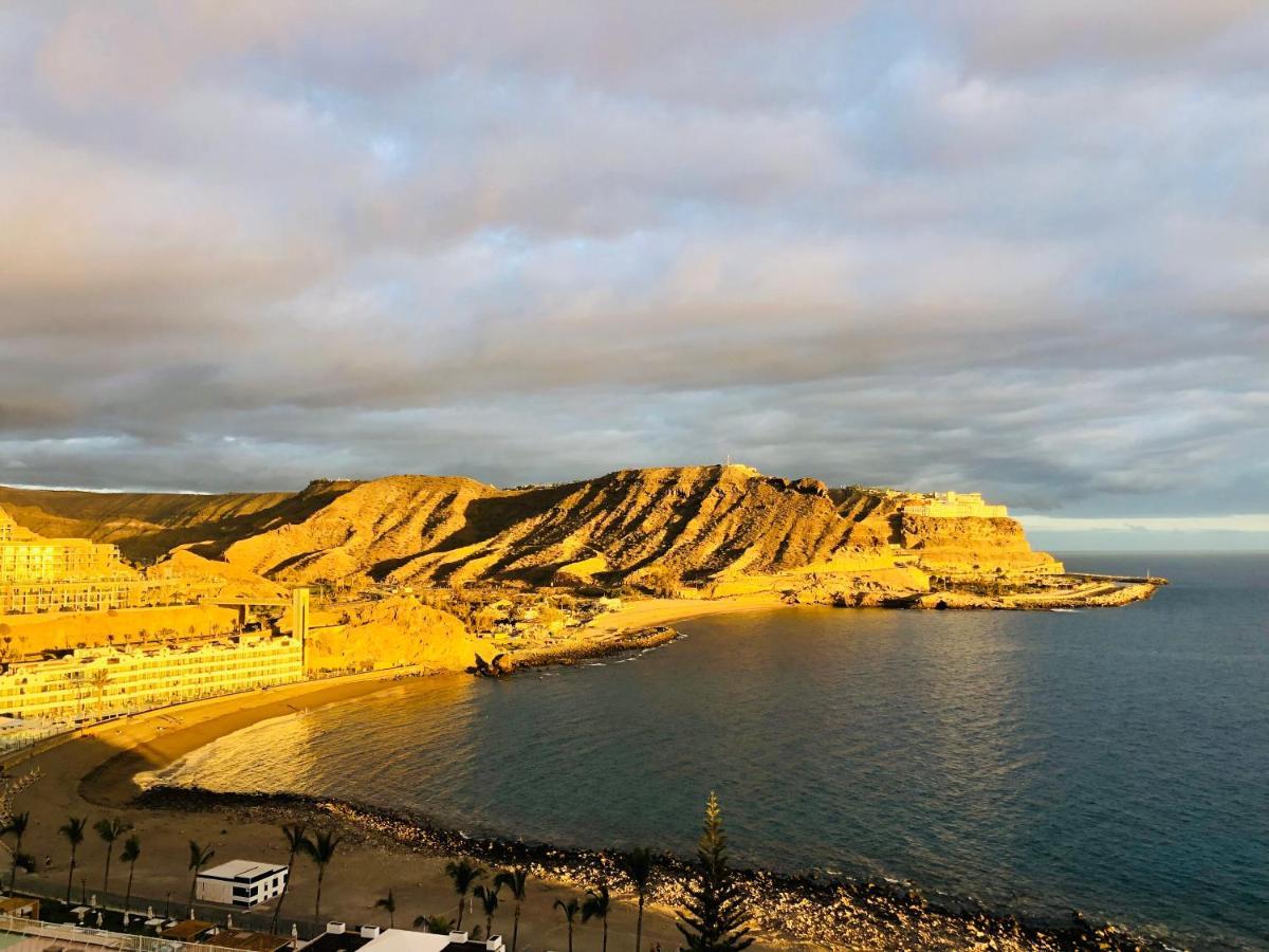 Su Eminencia - Sea View Apartment With Modern Comforts Плая дел Кура Екстериор снимка