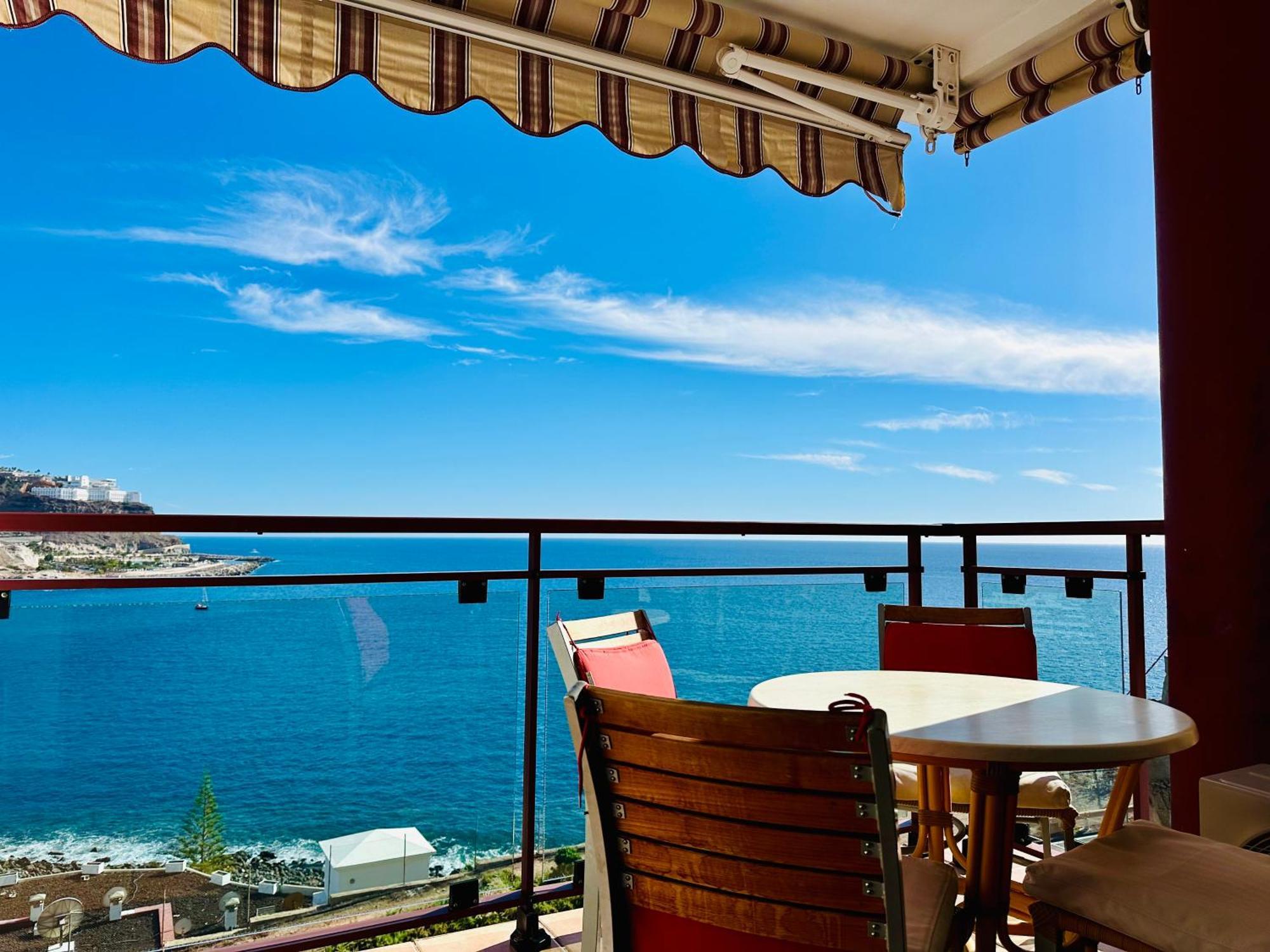 Su Eminencia - Sea View Apartment With Modern Comforts Плая дел Кура Екстериор снимка