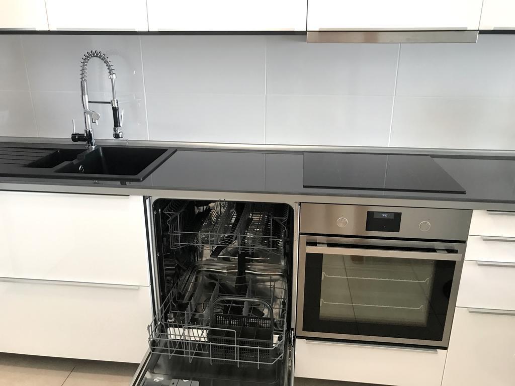Su Eminencia - Sea View Apartment With Modern Comforts Плая дел Кура Екстериор снимка